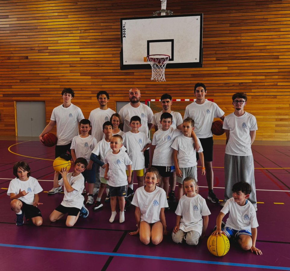 Un premier anniversaire rugissant pour les Bears Basketball !